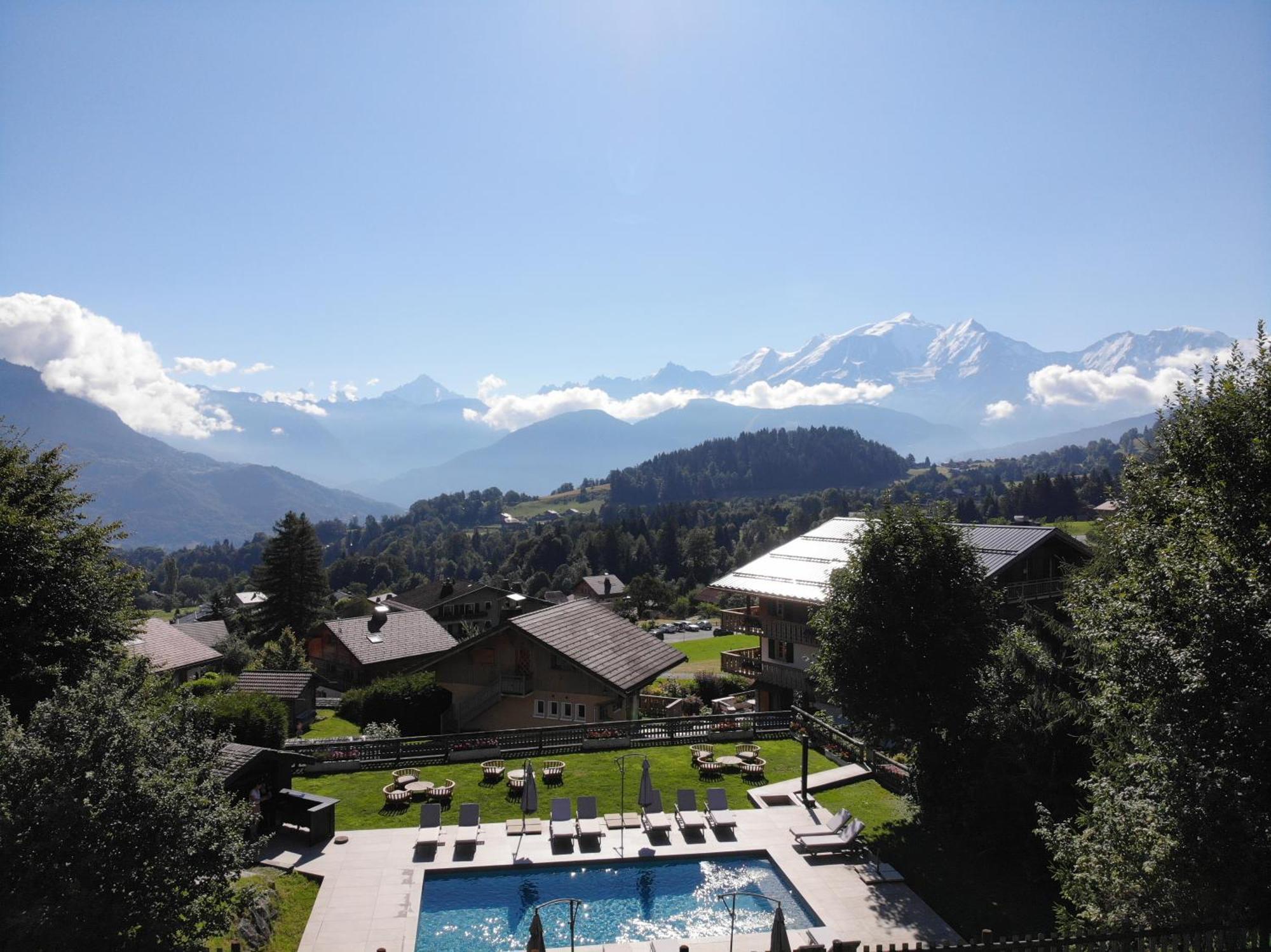Les Roches Fleuries 4*