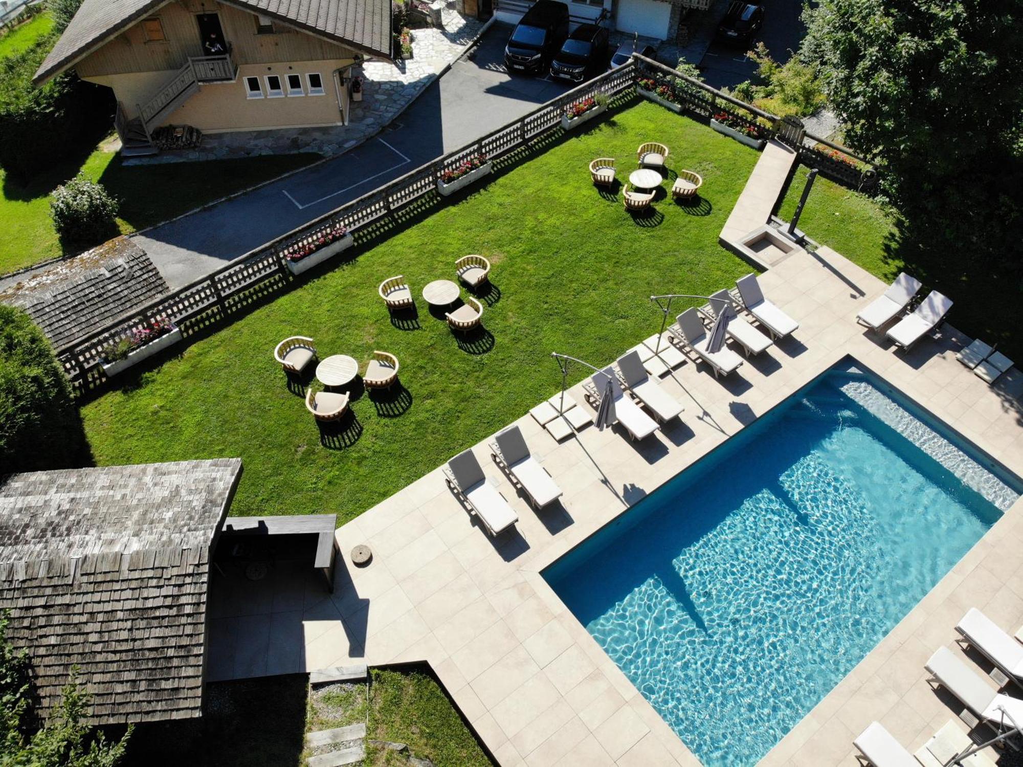 Les Roches Fleuries Hotel