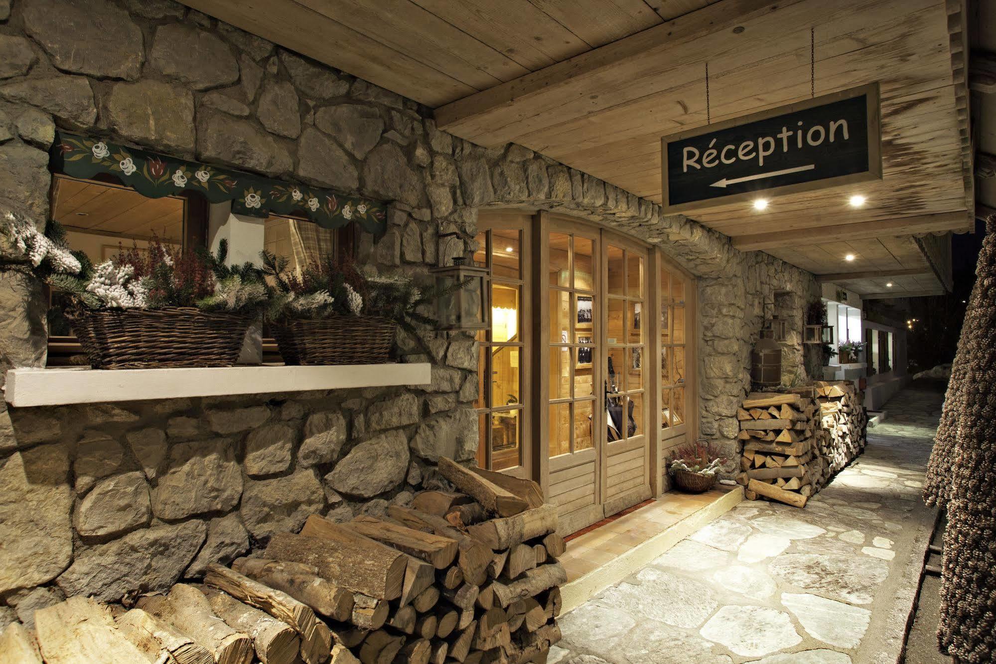 Les Roches Fleuries Hotel